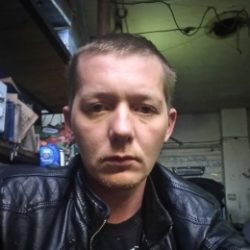 Молодой парень из Москвы пригласит девушку на романтическое свидание Молодой парень из Москвы пригласит девушку на романтическое свидание