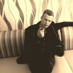 Молодой парень из Москвы, ищу девушку для регулярных встреч Молодой парень из Москвы, ищу девушку для регулярных встреч