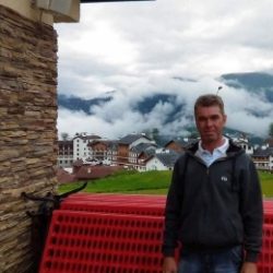 Парень, встречусь с девушкой (женщиной) у нее для секса Парень, встречусь с девушкой (женщиной) у нее для секса